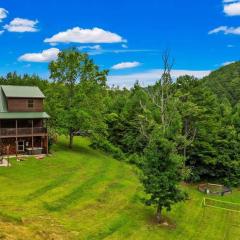 NEW Large Yard - Theatre - BBQ - Firepit - HotTub
