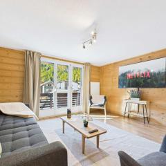 Family-friendly apartment with mountain views