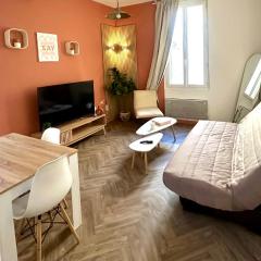 Jolie 2 pièces avec terrasse au centre-ville, proche gare