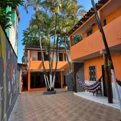 Pousada Flor de Ipê - Arraial d'Ajuda - a 100m da Rua do Mucugê - principal Rua da cidade