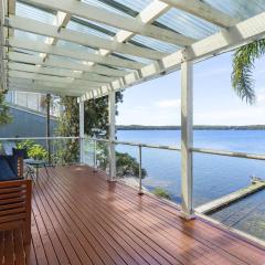 Sunshine Waterfront Lakehouse