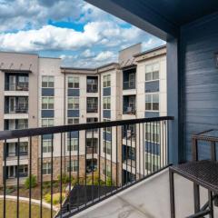 Birmingham Luxury Apt, near everything