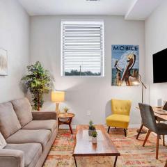 Beautiful 1 BR Renovated Apt in downtown