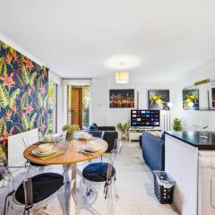 Tower Bridge King Bed En-suite with Parking and Balcony