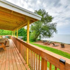 House on Oneida Lake on Lewis Point in Canastota