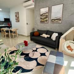 1-10pax, KL Family Suites, near Maluri MRT & Velocity Mall