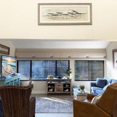 Tamarind 3BR Loft – Beach Vibes & Bay Views