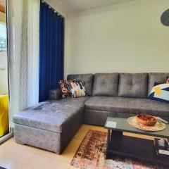 Luxary Pool view Apartment w Jacuzzi by Mirabella