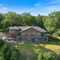 17 Lakefront Acres, Private Dock, Firepit, Pool Table, Kayaks, Fishing