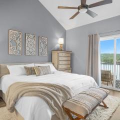 Boat Slip, 3 Pools, Golf, Ozarks Ampitheater, & Amazing Lake Views at the 13mm Big Niangua