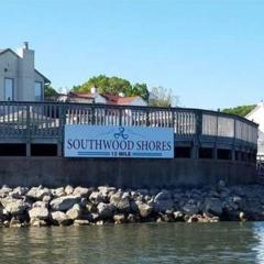 Amazing Lakefront Pool On Coveted Horseshoe Bend!