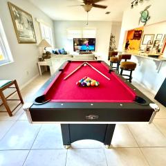 Villa IMPRESSA -Close to Beaches, Billiard,Ping-Pong Table, Lanai, Fire Pit, BBQ, Patio, Back Yard