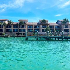 El Galeon 3BR – Bay Views, Beach, Boat Dock