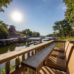 Private Dock, Paddle Boards, Views & Hot Spots!