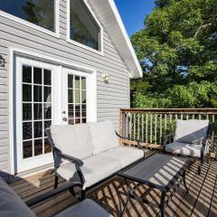 Private Dock, Paddle Boards, Views & Hot Spots!