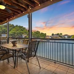 Lakefront 1st-Floor Condo, Screened Patio, Pools & Courts