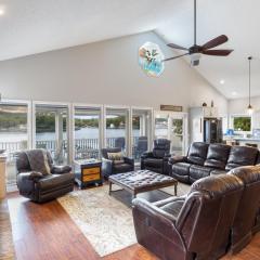 Incredible Views, Spacious Deck, Private Dock, Gas Grill, Games & Cards
