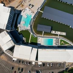 Topsider Condo w/ Stunning Lake Views, Shuffleboard & King Beds