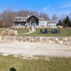 LOTO Pointe, Updated Luxury Home w/ Boat & PWC Slip, Boat Ramp, Firepits, Pool Table & More!