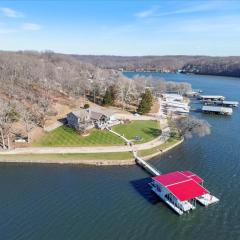 LOTO Pointe, Updated Luxury Home w/ Boat & PWC Slip, Boat Ramp, Firepits, Pool Table & More!