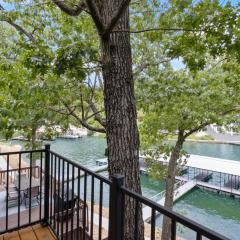 Our Cove Retreat - Perfect for Wave-Free Swimming, Tanning & Prime Location Fun!