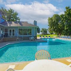 Ten Minutes to "The Strip" - Amazing Lake Views