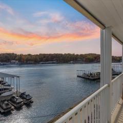 Newly Updated, Amazing Views, Boat Slip & Heated Pool