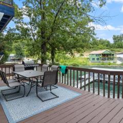 Our Cove Retreat - Perfect for Wave-Free Swimming, Tanning & Prime Location Fun!