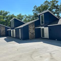 Our Cove Retreat - Perfect for Swimming, Tanning & Prime Location Fun!