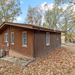 Stunning Lake View On A Nice & Quiet Relaxing Home