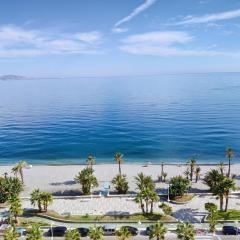 Primera línea de playa Familiar Maravillosas Vistas Piscina Wifi Reformado