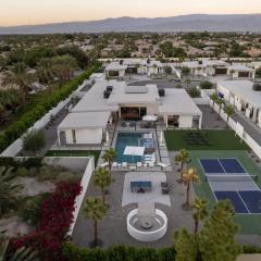 Gold @ Elemento49 Pool Pickleball Sleeps 18