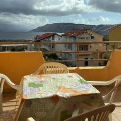 Gorgeous Apartment In Lopar With Wifi