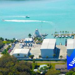 6BR Triplex – Walk to Marina & Lighthouse Grill