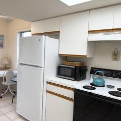 Coastal Comfort – 2BR Condo in Fiddlers Green