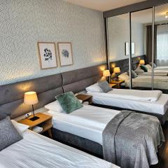 NEW Apartamenty Arkadia - Forest by VisitWarsaw Apartments