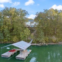 New Custom Home with Breathtaking Views!