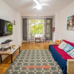 Apartamento no Guaruja 50m da Praia das Pitangueiras