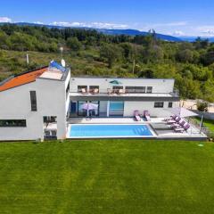 4 Bedrooms villa in krnica