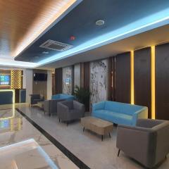 Front One Luxe Hotel Solo