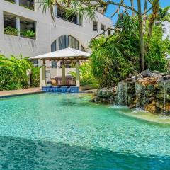 Courthouse Suite - Spacious Haven near Cairns Lagoon
