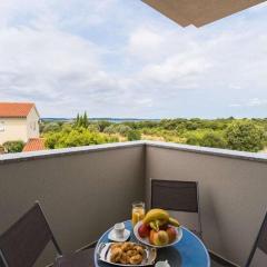 Holiday apartment in Pula with swimming pool