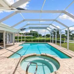 Stunning Lakefront Retreat - Pool - Hot Tub