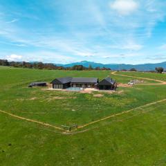 Half Mile High - Merrijig - Sleeps 10