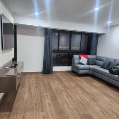 2-Bedroom Apt, Perfect for Family or Work Stays