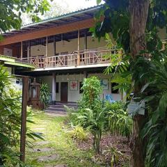 Happy Days Guest House