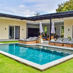 Gloriana Luxurious 3 BR Private Pool Villa ZN356