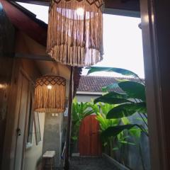 Gusti Ayu Bali Local House - 2 Bedrooms Near Kerobokan