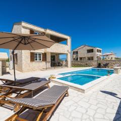 Villa Rea 1 with heated pool