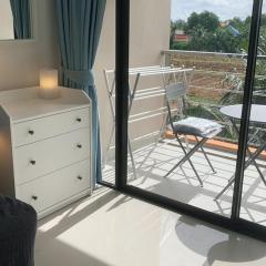 Cozy studio Sunset view near of MaiKhao beach